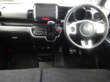 車が気になられましたらお電話かメールでお問い合わせください。他のお客様と商談が重なる場合が増えて来てますので事前にご確認ください。
