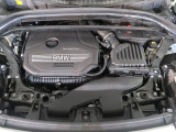 安心のBMW認定中古車は100項目の箇所を徹底的にチェック致します。機械的な箇所や電気系、コンピューターなどをご納車前に点検し、交換基準に達した部品は全て新品に修理返品した後にご納車致します。