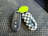 スペアスマートキー、新車保証書、取説ございます。