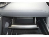 当店は全車『ロングラン保証』付!(1年間、距離無制限 HV車はHV保証付) 別途延長保証もご用意しております♪ ぜひ現車を確認にご来店ください