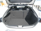 トノカバーを取り外すと背丈の高い荷物も載せることができます。