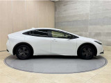 「中古車ハイブリッド保証」付き。ハイブリット機構を無償で保証します。保証期間は初度登録年月から10年目まで、または3年間の長い方。但し累計走行距離が20万km以内。