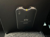 【ETC】高速道路の料金所をストレスなく通過!話題のスポットやサービスエリアに多い「スマートIC」利用時は必須のアイテムです。当店でセットアップを実施、ご納車当日からすぐにご利用いただけます!