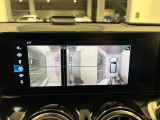 バックカメラにより駐車時の後方確認も楽にできます。