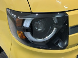 LEDヘッドライトは、点灯の瞬間から最大光量を発揮し、突然暗くなるトンネルなどでの安定感を高めます。