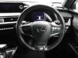 各操作スイッチなどもハンドルから手を放すことなく操作可能で安全運転に支援いたします!
