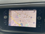 タッチスクリーンを採用。従来のナビゲーションシステムの域を超える、車両を総合的に管理するインフォテイメントシステムです。