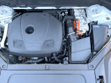 当店の認定中古車(VOLVO APPROVED CAR)はメーカー基準の車齢・走行に応じた内外装・機関の176項目もの項目に厳密な点検を実施。すべての基準を満たした自信を持ってお届けする中古車です。