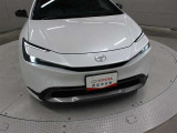 プリクラッシュセーフティに交差点右折時の対向直進車、ならびに右左折時の対向方向から横断してきた歩行者・自転車運転者も検知可能にした「Toyota Safety Sense」を装備しています。