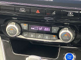 オートエアコンで素早く操作可能です♪