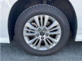 ホイールデザインはこのような感じです☆タイヤサイズ205/60R16