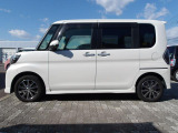 外装に目立つようなキズや凹みはみられず状態良く保たれていますが、中古車なので全くの無キズということはありません。外装の状態につきましては実車にてご確認をお願いします。