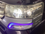 明るく消費電力も少ないLEDヘッドライト。雨天時にも明るく照らしてくれます。