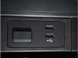 【USB接続】USB接続も可能です。スマホと連動して音楽も再生可能です。
