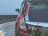 後続車からの視認性に配慮したテールライトを装備しています。