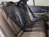 【エアバック】BMWのエアバックやその他の安全装備は、互いに補完しあう事で徹底した安全性を貫きます。万一の事故の際にそれぞれ最適な保護を提供してくれます!