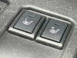 【シートヒーター】寒い日に重宝するシートヒーター!エアコンより早く温まってくれるので寒がりの人も安心ですね♪エアコンの温風は乾燥するから苦手、という方にもをおすすめです。