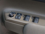 パワーウインドウを装備しております!後席ウインドゥの閉め忘れも運転席で解決できます♪