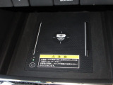 ワイヤレス充電器がついています。対応スマートフォンを置くだけで充電が可能です。