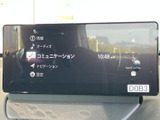 ナビゲーションやオーディオなどの項目を画面上で確認でき、目的に合わせて選びやすいメニュー表示です。スマートフォン連携機能の表示もあり、日常の移動を便利にサポートします。