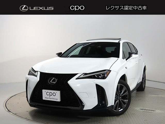 UX 300h Fスポーツ 4WD