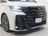 高輝度で点灯速度が速く、しかも消費電力の少ないLEDヘッドライトが装備されています!LEDの明るい光が走行中の視界の確保をサポートして、夜のドライブがより楽しく安全に運転できます♪