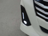 LEDフロントフォグランプを装備しております。