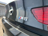 また、BMW正規認定中古車は、エマージェンシーサービスが自動付帯。24時間365日、皆様のカーライフをサポート致します。確かな安心のうえで、「駆けぬける歓び」をご堪能ください。