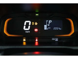 昼間でも夜間でもくっきり見やすい高質感メーター!