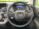 【純正革巻きステアリング】上質な革を使用することで、手にしっかり馴染みとても運転しやすいハンドルです♪
