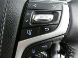 ステアリングスイッチで車両情報を切り替えて必要な情報を確認したりできます。