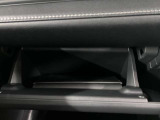 車検証入れや取扱説明書など必要なものを大切に保管できます