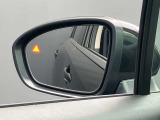 後側方に車両接近時には、サイドミラーのインジケーターでお知らせ。車線変更も安心です☆