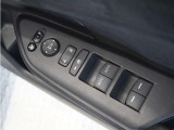 ◆パワーウィンドウスイッチ◆運転席から全席の窓の開閉操作を行うことが出来いつでも換気ができます!