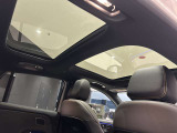 メルセデス・ベンツの定める厳しい基準をクリアしたお車のみをご案内させて頂きます。納車前整備はメーカー規定に基づき100項目以上にも及ぶ点検を熟練のメカニックによって行いご納車させて頂きます。