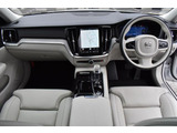 V60 ウルトラ T6 AWD プラグインハイブリッド 4WD