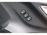 運転席シートポジションメモリー機能 アクセスキー1つに付きシートポジションを2つメモリーすることができます。