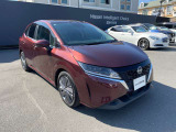 人気のグレードのお車ですので、お問い合わせはお早めに。TEL:042-721-8123