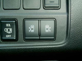 両側電動スライドドア装備です。運転席からボタン操作で開閉できます