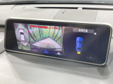 【パノラミックビューモニター】専用のカメラにより、上から見下ろしたような視点で360度クルマの周囲を確認することができます☆死角部分も確認しやすく、狭い場所での切り返しや駐車もスムーズに行えます。