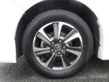 当店は全車『ロングラン保証』付!(1年間、距離無制限 HV車はHV保証付) 別途延長保証もご用意しております♪ ぜひ現車を確認にご来店ください