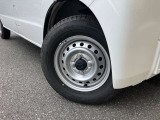 145/80R12のタイヤになります
