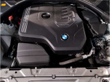 BMWのエンジンは世界的にも認められている高性能エンジンです。レスポンスがよく高回転型の心地よい吹きあがりなど駆け抜ける歓びのキーになる部分でございます。