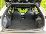 【パワーバックドア】スマートキーや運転席のボタンを押すだけでリアゲートが自動で開閉します!荷物を持っている時や、高い位置にあるバックドアを閉める際に便利な機能です♪