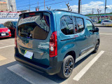 コーナーセンサー付きですので駐車も安心です。