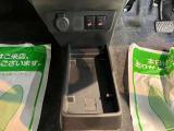 エンジンオイル、オイルエレメント、ワイパーゴム交換。その他バッテリーやベルト類など点検の上、必要な場合には交換してお渡します。