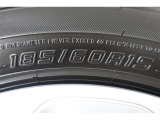 タイヤサイズは185/60R15!!