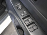 ◆パワーウィンドウスイッチ◆運転席から全席の窓の開閉操作を行うことが出来いつでも換気ができます!