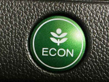 ★ECONスイッチ★ エコドライブを加速しよう!スイッチをONにすると、運転の仕方によるロスを抑え込み燃費をよくするようクルマが頑張ります(*^ー^*)燃費向上にチャレンジ♪
