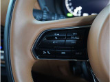 【ステアリングスイッチ】運転中、前方から目線をそらすことなく、オーディオ等の操作が可能な便利機能。安心&快適ドライブにはマストな装備。